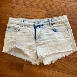Forever 21 light wash cutoff denim shorts